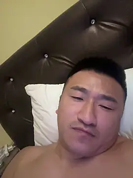 Cunzhangshibage02 online show from May 12, 2026, 12:33 pm