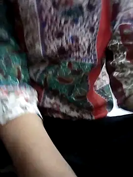 Snapshot of Tasty_Cherry chatting on April 9, 2026, 4:35 pm Tasty Cherry online show from April 9, 2026, 4:35 pm