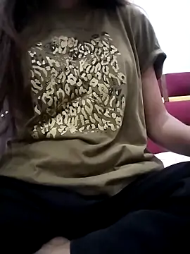 Snapshot of Tasty_Cherry chatting on April 15, 2026, 7:51 pm Tasty Cherry online show from April 15, 2026, 7:51 pm