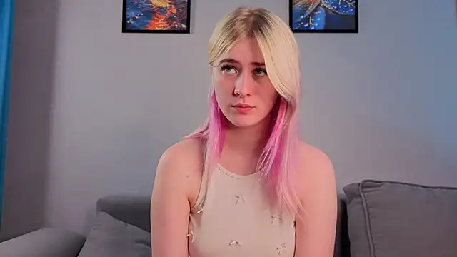 Snapshot of ivygenesis chatting on June 8, 2026, 3:51 am ivygenesis online show from June 8, 2026, 3:51 am