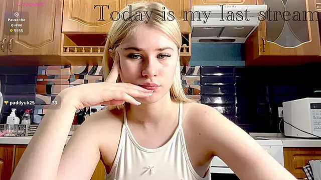 Snapshot of ivygenesis chatting on May 3, 2026, 3:11 am ivygenesis online show from May 3, 2026, 3:11 am