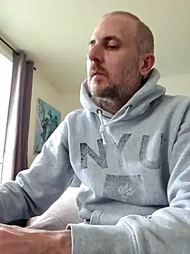 dufatcock online show from April 1, 2026, 2:25 pm