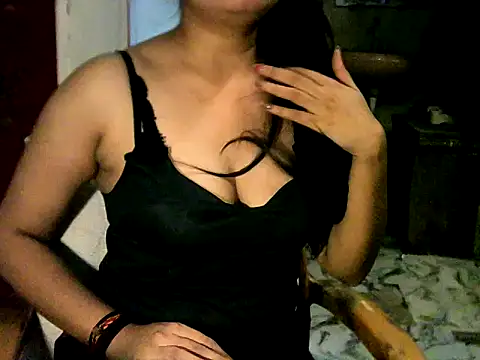 Snapshot of YAMUNA_012 chatting on April 28, 2026, 9:19 pm YAMUNA 012 online show from April 28, 2026, 9:19 pm