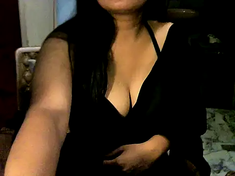 Snapshot of YAMUNA_012 chatting on May 2, 2026, 8:25 pm YAMUNA 012 online show from May 2, 2026, 8:25 pm