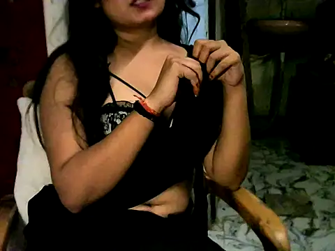 Snapshot of YAMUNA_012 chatting on May 11, 2026, 7:22 pm YAMUNA 012 online show from May 11, 2026, 7:22 pm