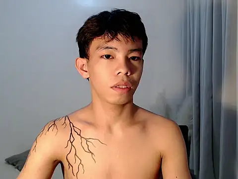 Snapshot of hottasianboy chatting on June 3, 2026, 9:52 pm hottasianboy online show from June 3, 2026, 9:52 pm