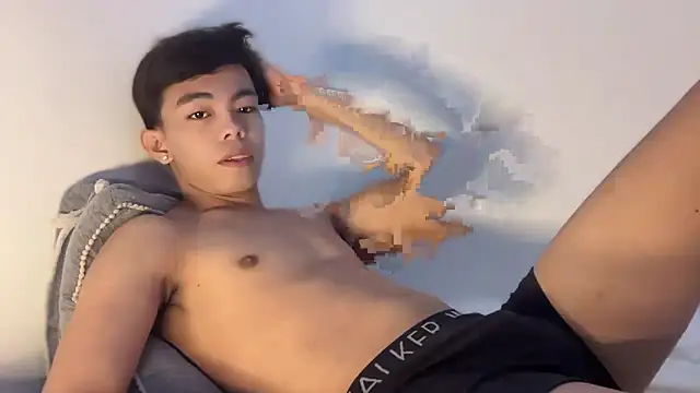 hottasianboy online show from March 15, 2026, 12:56 pm