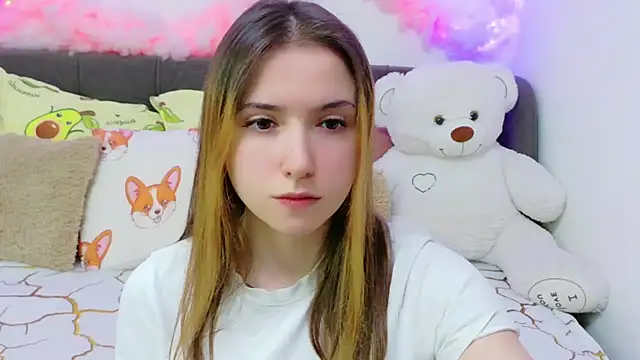 Snapshot of LeenMoonie chatting on March 31, 2026, 8:33 pm LeenMoonie online show from March 31, 2026, 8:33 pm