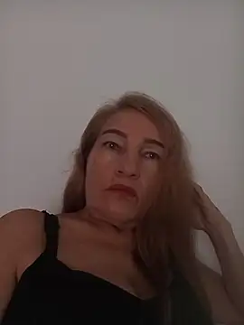 Snapshot of celeste_blond chatting on March 17, 2026, 4:54 pm celeste blond online show from March 17, 2026, 4:54 pm