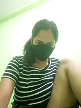 Snapshot of nidhiyadav00 chatting on May 4, 2026, 6:55 pm nidhiyadav00 online show from May 4, 2026, 6:55 pm