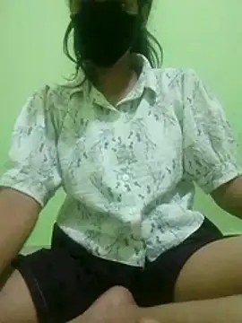 Snapshot of nidhiyadav00 chatting on May 3, 2026, 8:34 pm nidhiyadav00 online show from May 3, 2026, 8:34 pm
