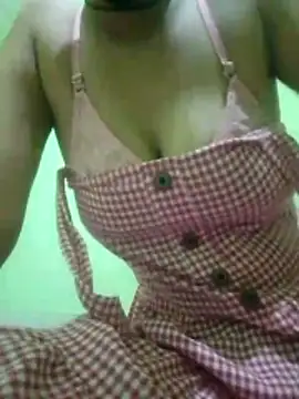 Snapshot of nidhiyadav00 chatting on April 14, 2026, 6:24 pm nidhiyadav00 online show from April 14, 2026, 6:24 pm
