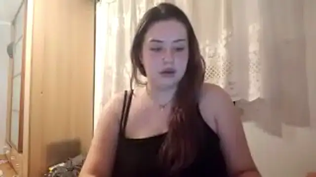 LolaSeduce online show from April 9, 2026, 8:26 pm