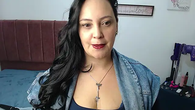 Snapshot of Veroniicabbw_ chatting on June 4, 2026, 1:38 pm Veroniicabbw online show from June 4, 2026, 1:38 pm