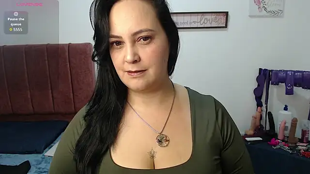 Veroniicabbw  online show from May 1, 2026, 2:00 pm