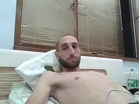 stiven121312 online show from July 10, 2026, 7:58 pm