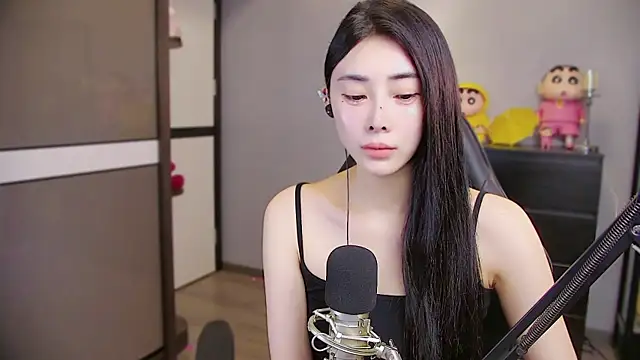 XiaoYuBao- online show from May 18, 2026, 1:38 pm