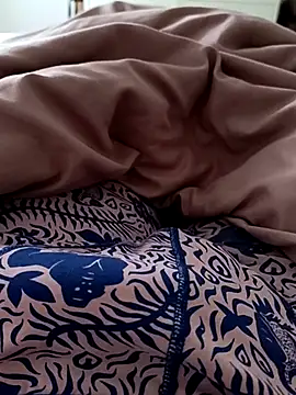 Elias18d online show from April 10, 2026, 8:54 am