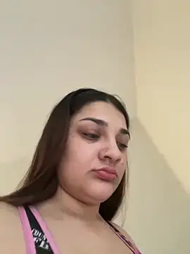 treasurebabii online show from June 9, 2026, 7:59 pm