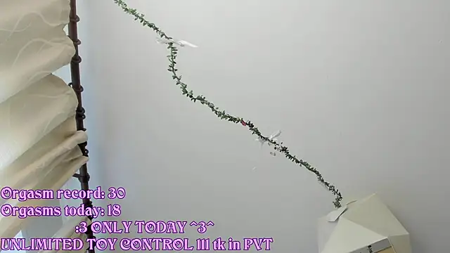Snapshot of RileyNymph chatting on May 21, 2026, 3:26 am RileyNymph online show from May 21, 2026, 3:26 am
