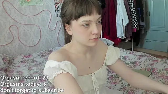 Snapshot of RileyNymph chatting on May 7, 2026, 3:55 am RileyNymph online show from May 7, 2026, 3:55 am