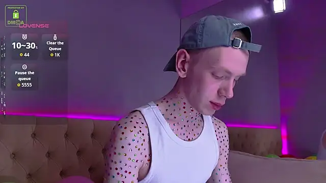 ZidNeeviil online show from April 23, 2026, 3:35 pm