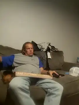 Snapshot of yourMasterisBored chatting on May 28, 2026, 2:52 am yourMasterisBored online show from May 28, 2026, 2:52 am