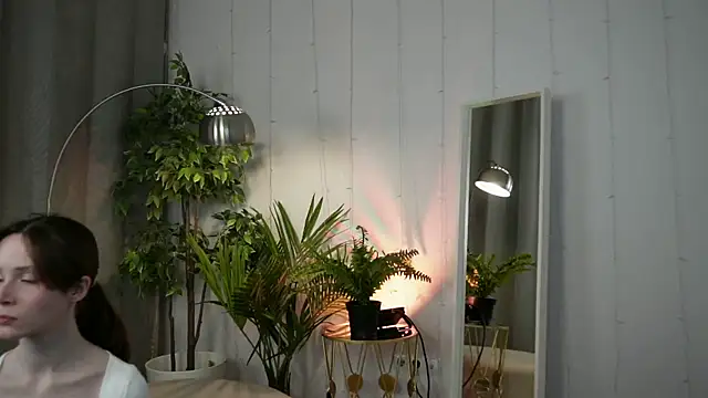 Snapshot of MsKionny chatting on April 7, 2026, 10:00 pm MsKionny online show from April 7, 2026, 10:00 pm