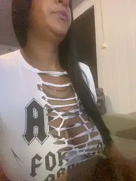 lactante2026 online show from March 23, 2026, 2:22 am