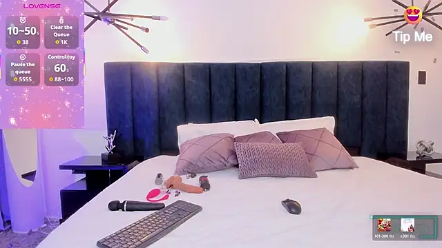 kirasweet7 online show from March 30, 2026, 3:41 am