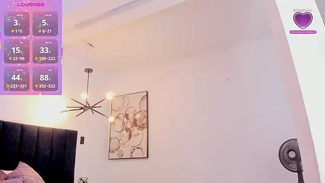 kirasweet7 online show from March 27, 2026, 8:26 am