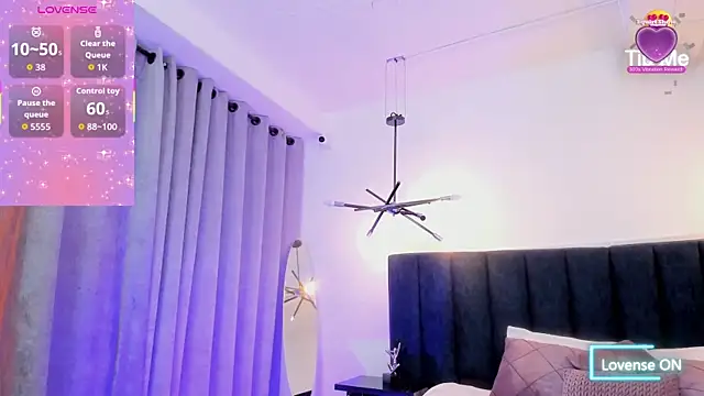 kirasweet7 online show from April 3, 2026, 3:35 am