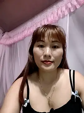 Snapshot of Lucxy-ki6 chatting on May 11, 2026, 1:40 am Lucxy-ki6 online show from May 11, 2026, 1:40 am