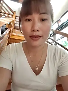 Lucxy-ki6 online show from April 28, 2026, 2:49 am