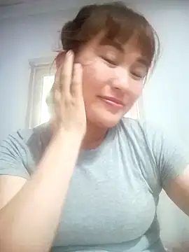Snapshot of Lucxy-ki6 chatting on May 16, 2026, 5:17 am Lucxy-ki6 online show from May 16, 2026, 5:17 am