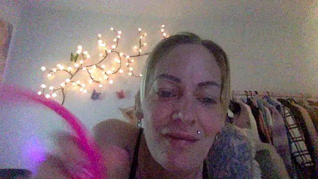 SweetChaosX online show from March 18, 2026, 4:52 pm