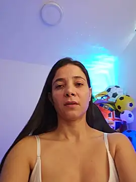 Snapshot of miaeyex chatting on June 12, 2026, 12:03 pm miaeyex online show from June 12, 2026, 12:03 pm