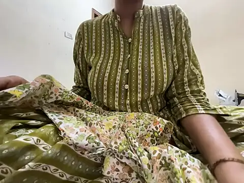 Noor Sexy02 online show from May 29, 2026, 10:43 am