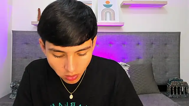 Snapshot of Andrew_restrepoo chatting on April 23, 2026, 3:35 pm Andrew restrepoo online show from April 23, 2026, 3:35 pm