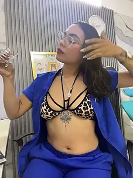 daniela-sexy online show from June 20, 2026, 1:49 pm