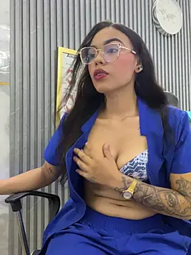 daniela-sexy online show from May 7, 2026, 2:09 pm