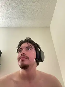 Snapshot of RuledTribe chatting on March 31, 2026, 5:48 pm RuledTribe online show from March 31, 2026, 5:48 pm