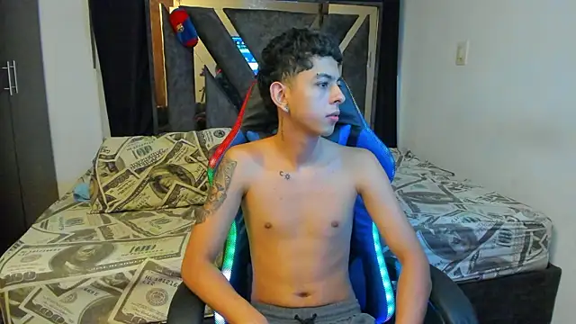 Snapshot of NohaDrake chatting on March 17, 2026, 4:04 am NohaDrake online show from March 17, 2026, 4:04 am