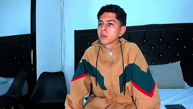 Snapshot of NohaDrake chatting on March 16, 2026, 4:31 am NohaDrake online show from March 16, 2026, 4:31 am