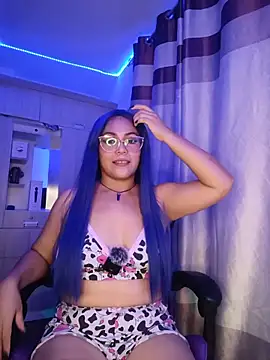 PiscisGirl online show from May 18, 2026, 7:24 am