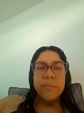 Snapshot of Aila_Phone chatting on May 24, 2026, 6:08 pm Aila Phone online show from May 24, 2026, 6:08 pm
