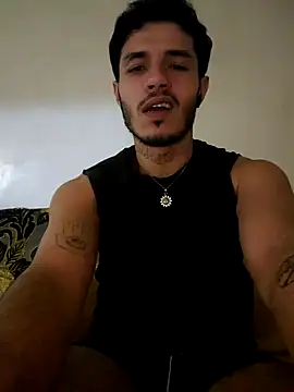 Snapshot of Thewildaliii0 chatting on April 19, 2026, 1:06 am Thewildaliii0 online show from April 19, 2026, 1:06 am