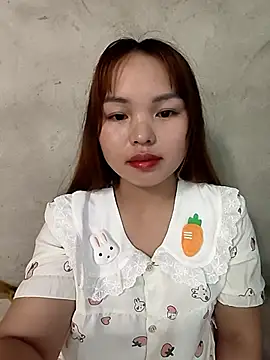 Mina xYx online show from May 3, 2026, 3:33 am