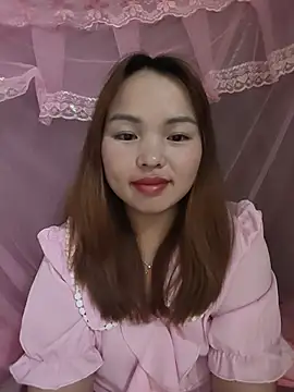 Snapshot of Mina_xYx chatting on June 9, 2026, 4:41 pm Mina xYx online show from June 9, 2026, 4:41 pm
