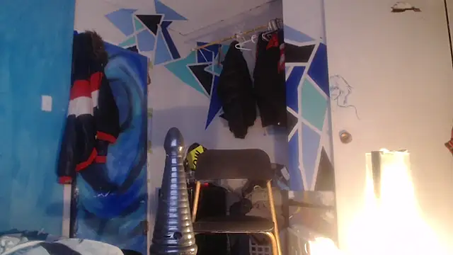 Snapshot of punkyslut69 chatting on April 15, 2026, 9:48 am punkyslut69 online show from April 15, 2026, 9:48 am